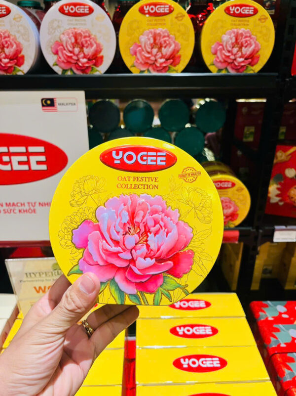 hop banh yogee oat festive collection 133g 2